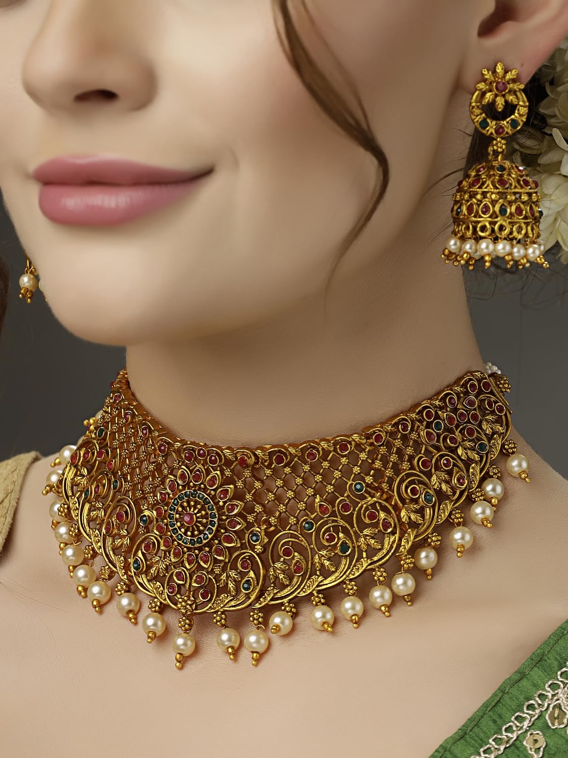 Pearl Choker Traditional