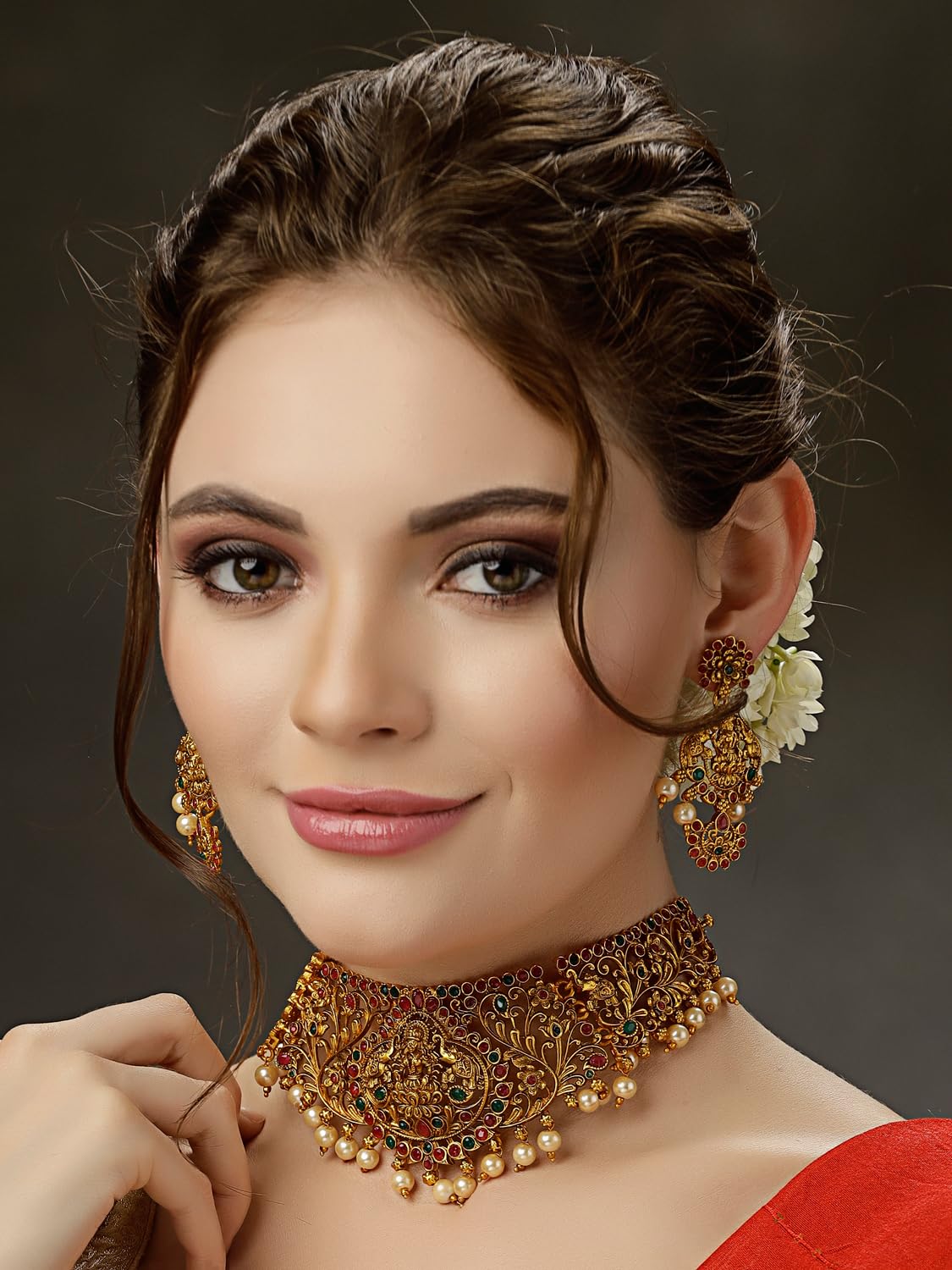 Pearl Choker Traditional