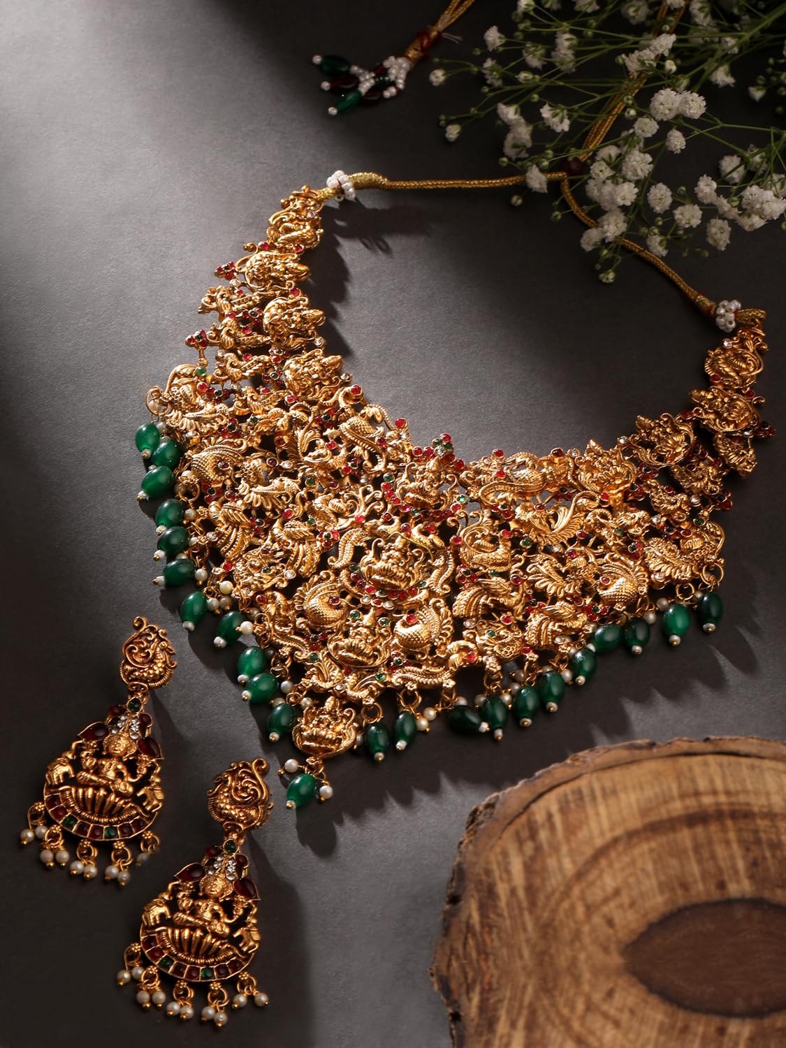 Pearl Choker Traditional