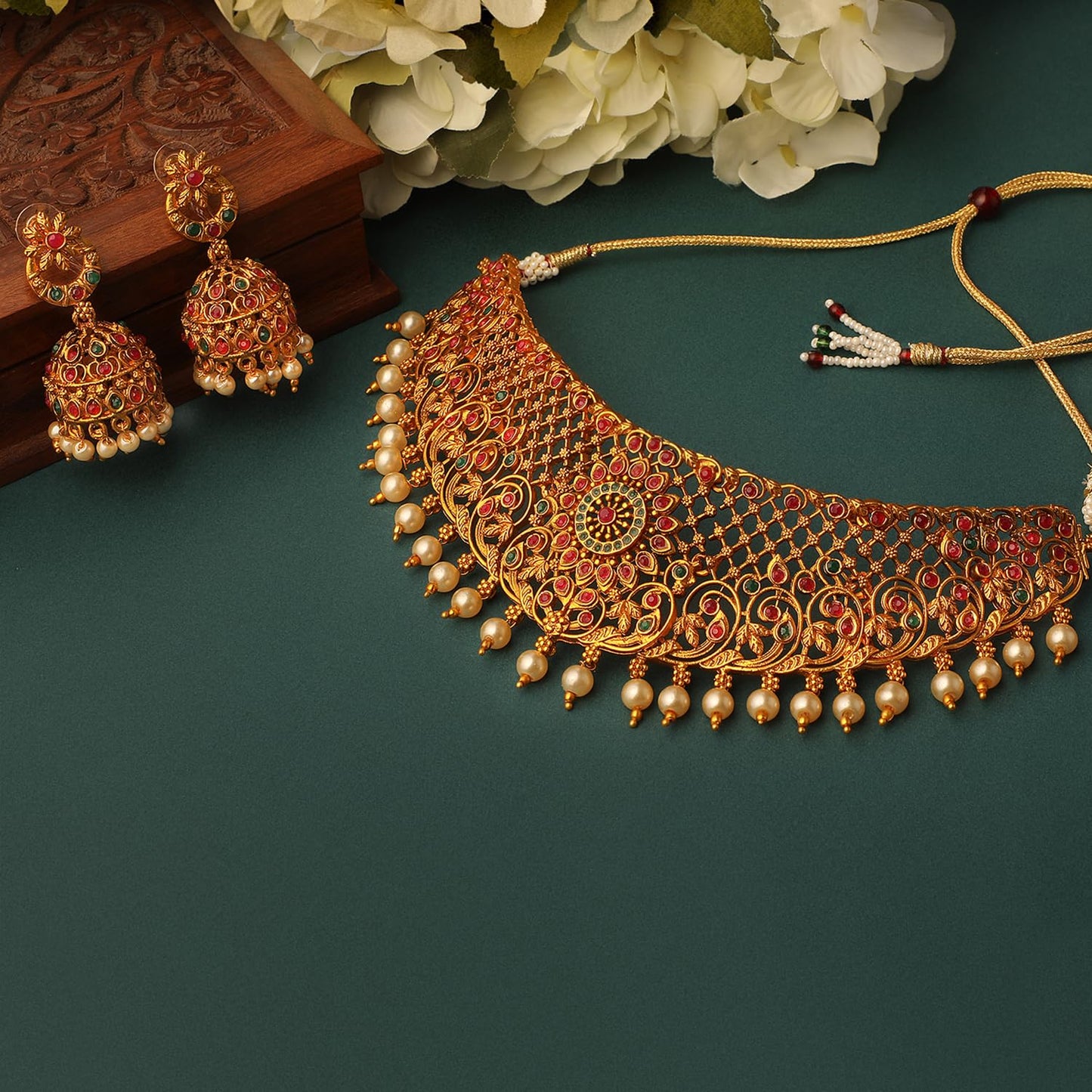 Pearl Choker Traditional