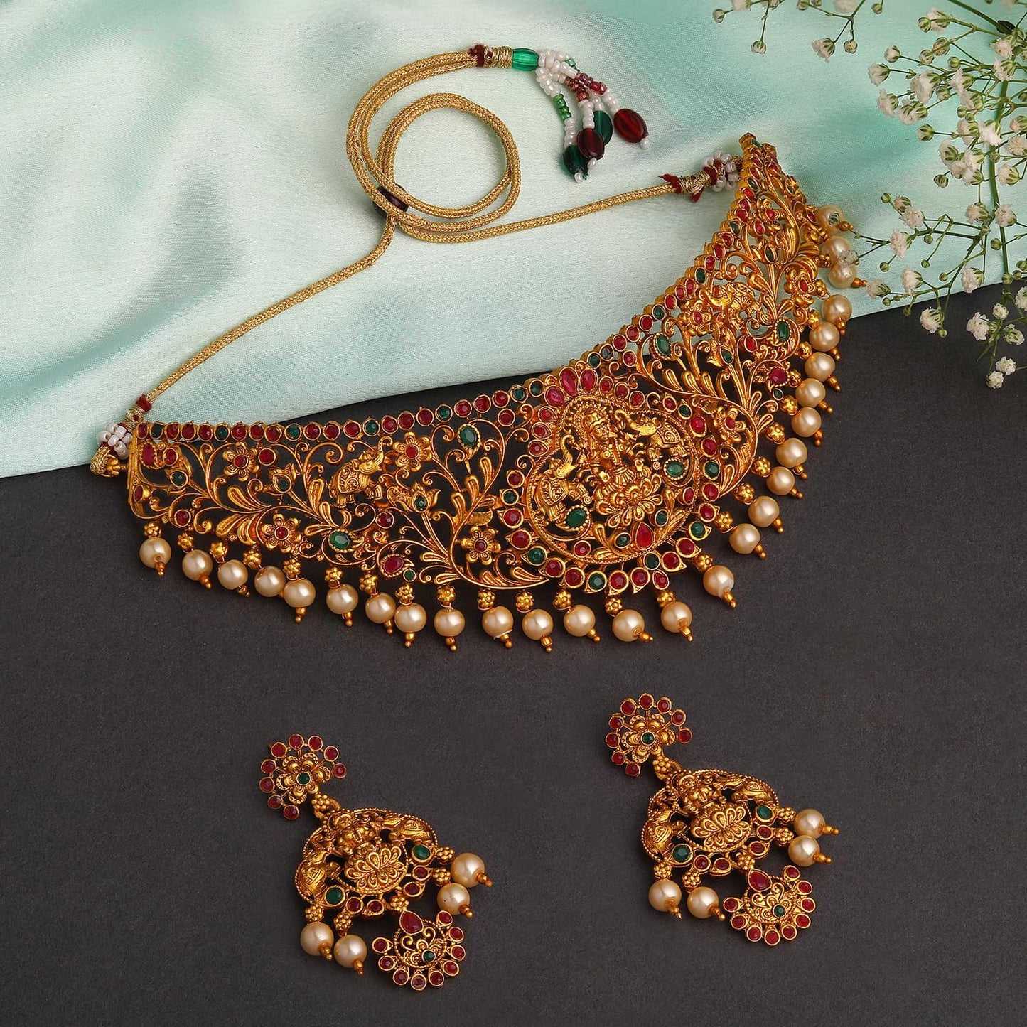 Pearl Choker Traditional