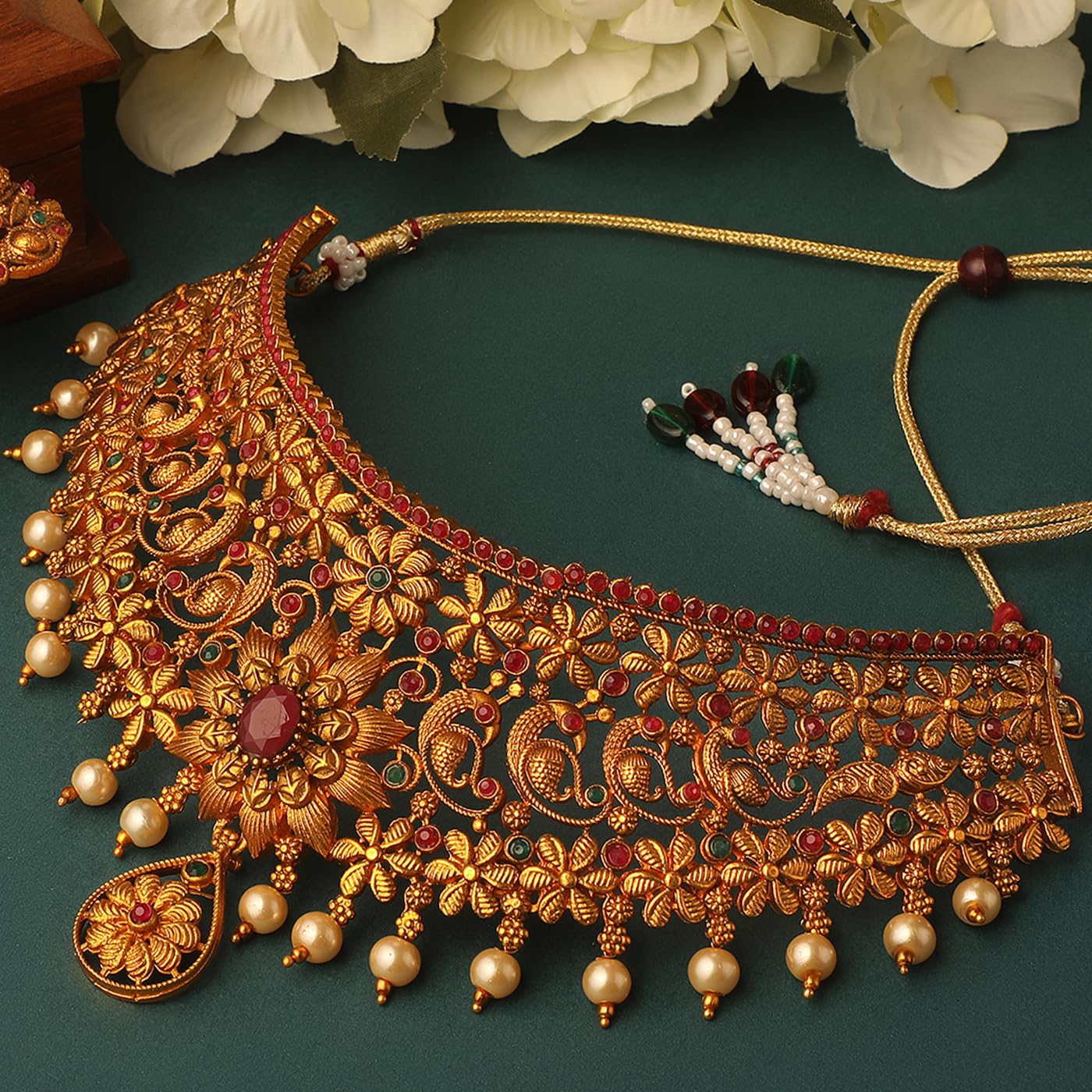 Pearl Choker Traditional