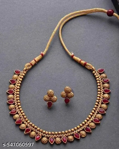 Traditional woman jewellery set