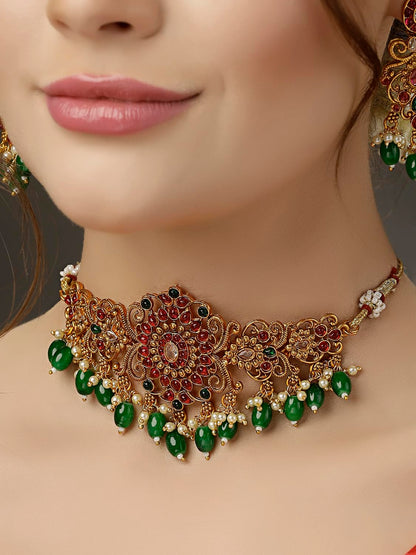 Pearl Choker Traditional