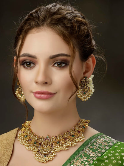 Pearl Choker Traditional